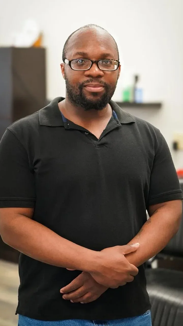Chris Hodge, Master Barber at Siedel's Barbershop in Medina, Ohio